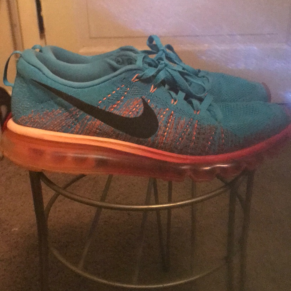 Shoes - Picture 2 of 2
